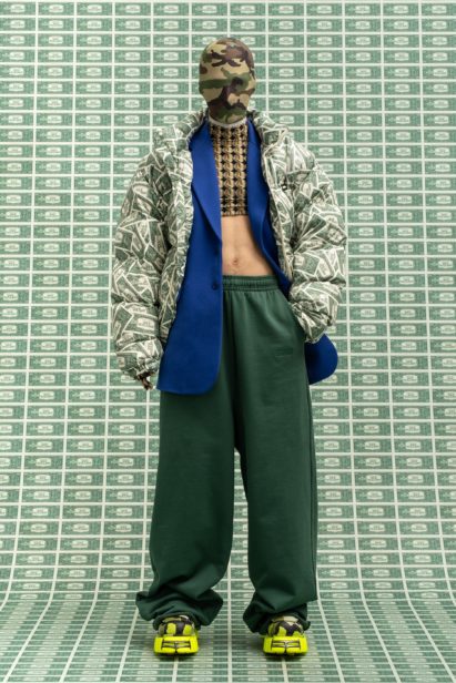 00034-vetements-fall-22-credit-gio-staiano