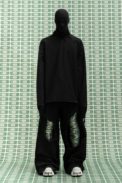 00041-vetements-fall-22-credit-gio-staiano