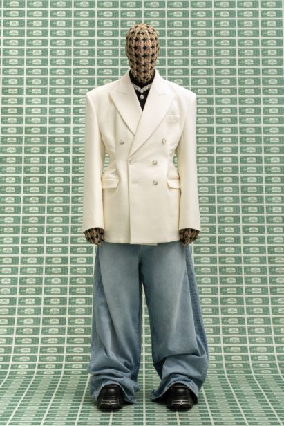 00043-vetements-fall-22-credit-gio-staiano