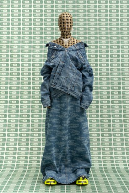 00044-vetements-fall-22-credit-gio-staiano