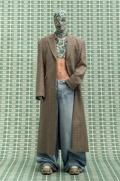 00056-vetements-fall-22-credit-gio-staiano