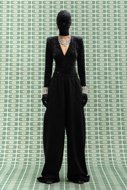 00065-vetements-fall-22-credit-gio-staiano