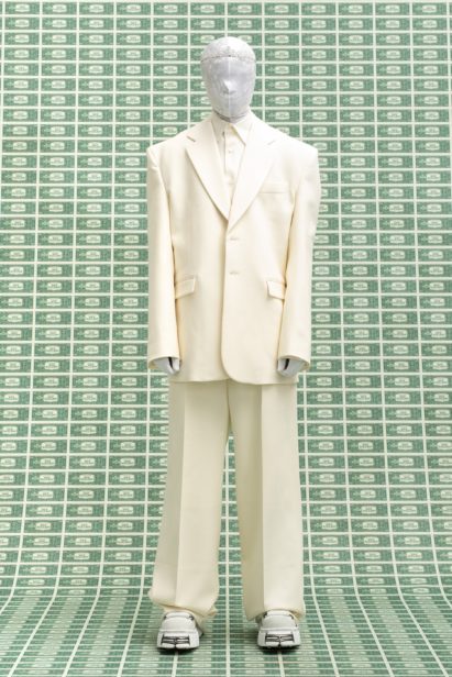 00072-vetements-fall-22-credit-gio-staiano