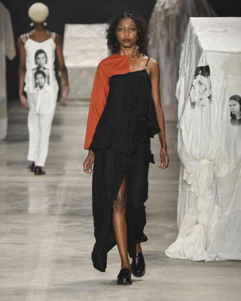 Angela Brito - SPFW N52


Foto: Ze Takahashi/ FOTOSITE