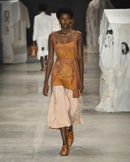 Angela Brito - SPFW N52


Foto: Ze Takahashi/ FOTOSITE