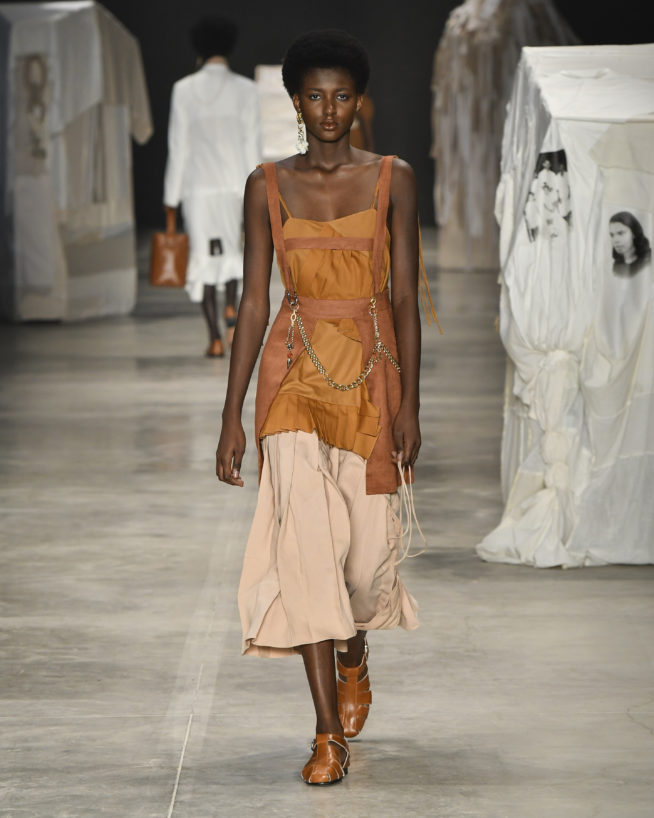 Angela Brito - SPFW N52


Foto: Ze Takahashi/ FOTOSITE