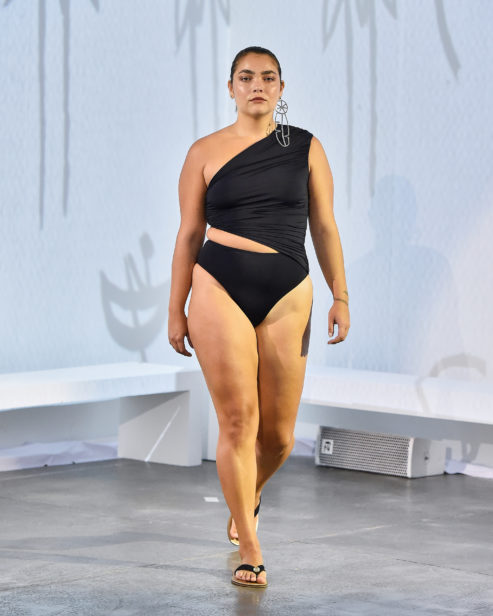 Desfile Agua de Coco

Coleção Tarsila

foto: Zé Takahashi / Fotosite