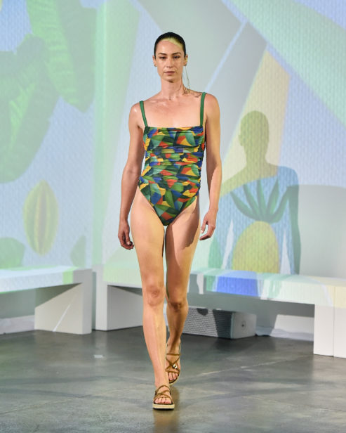 Desfile Agua de Coco

Coleção Tarsila

foto: Zé Takahashi / Fotosite
