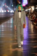 look_004
