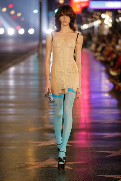 look_016