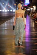look_021