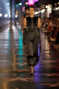 look_024