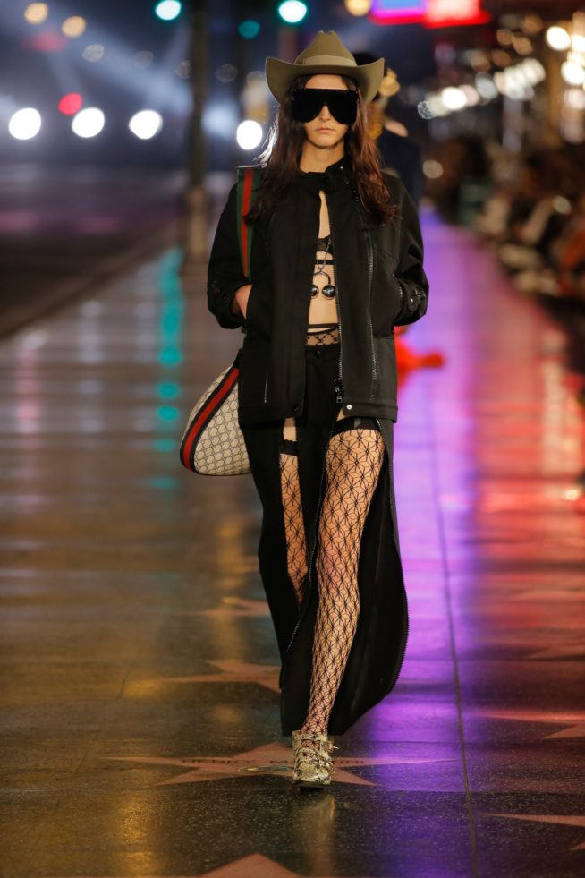 look_026