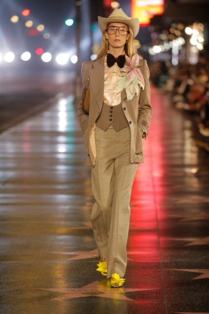 look_029