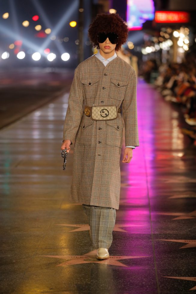 look_030