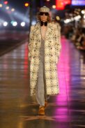look_032