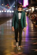 look_034