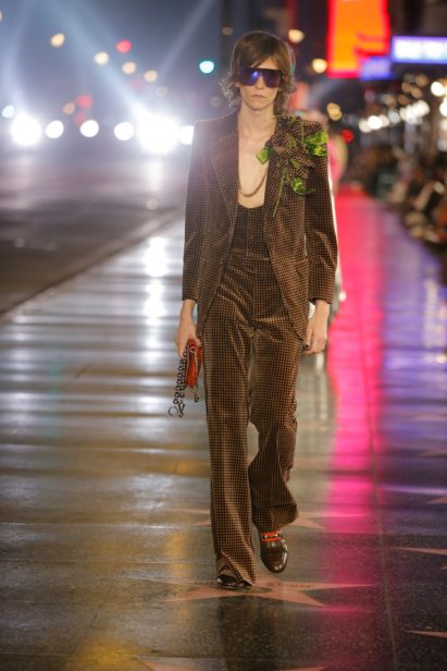 look_040