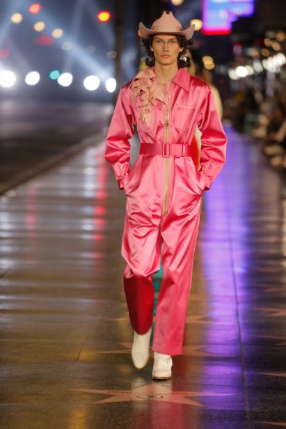 look_042