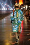 look_051
