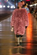 look_054