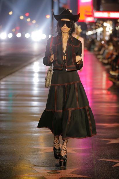 look_060