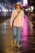 look_061