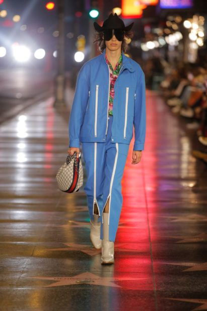 look_062