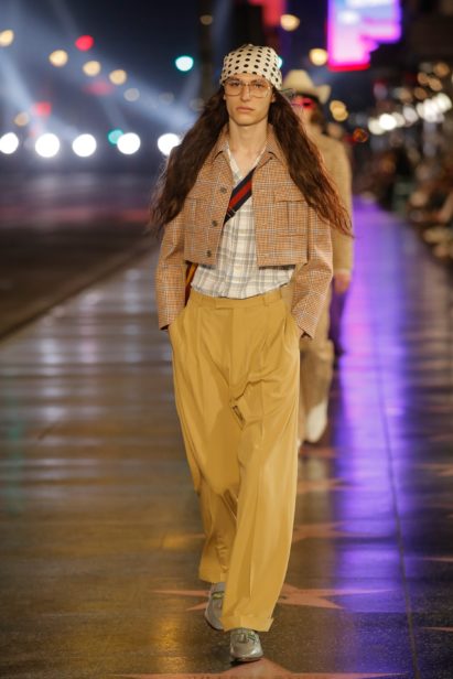 look_065