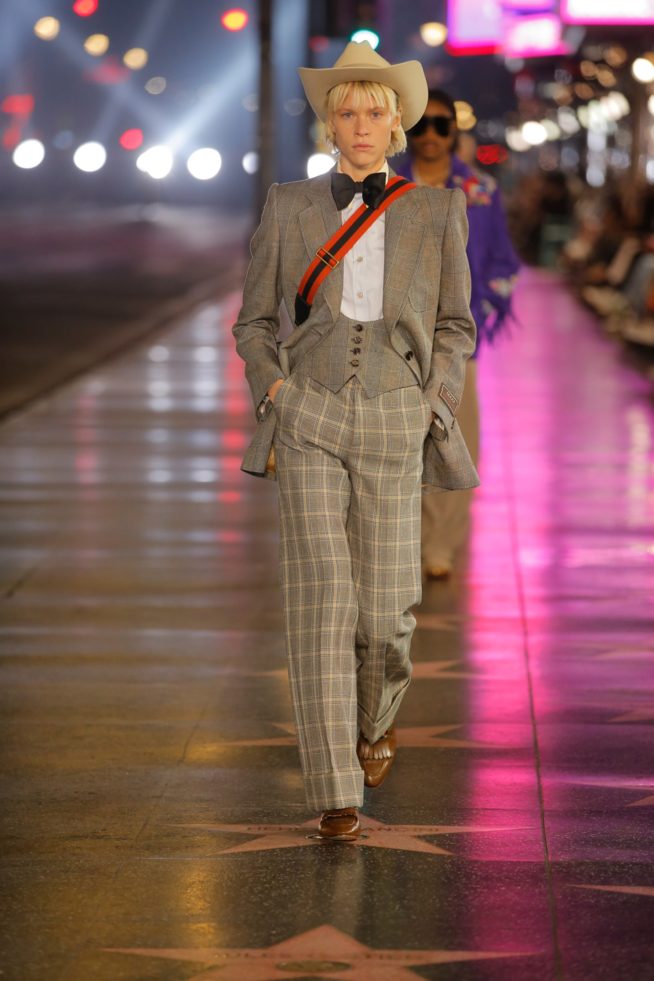 look_070