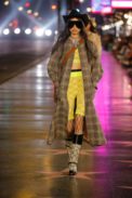 look_072