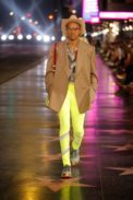 look_074