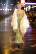 look_081