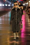 look_092