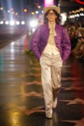 look_094