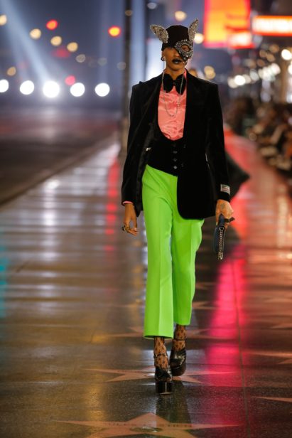 look_097