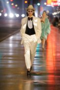 look_099