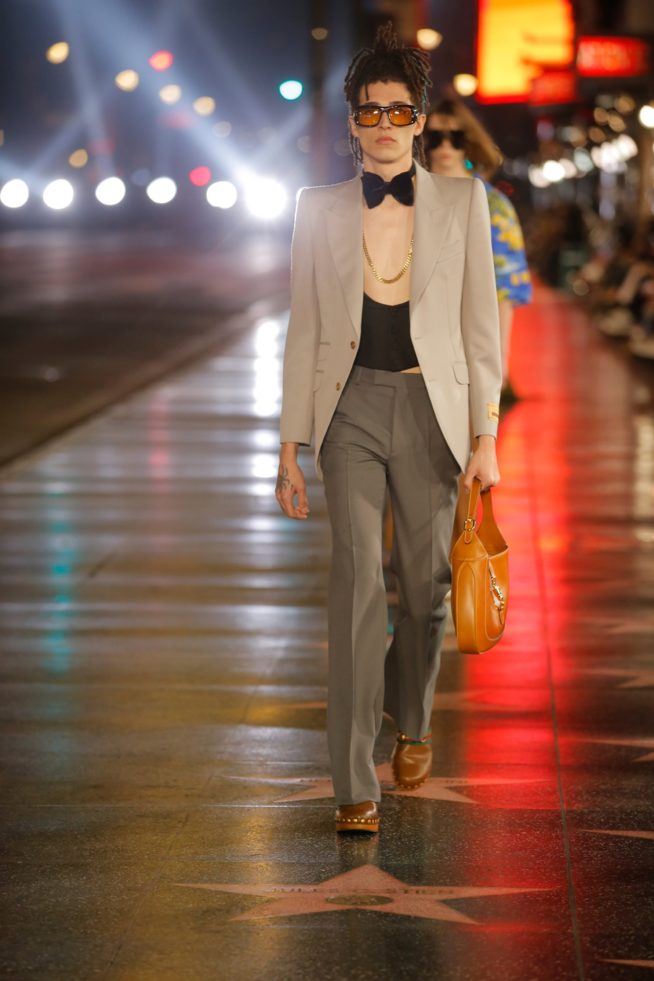 look_107