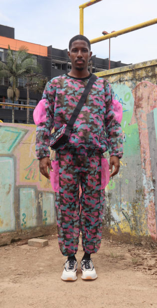 look-12a