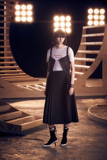 00006-christiandior-prefall-22-paris-credit-brand