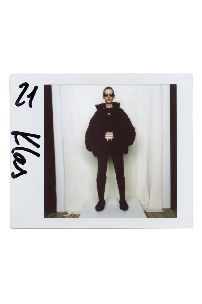 00021-balenciaga-prefall-22-paris-credit-brand