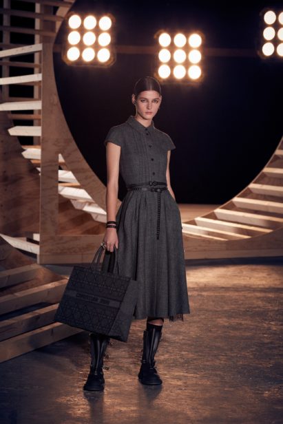 00027-christiandior-prefall-22-paris-credit-brand