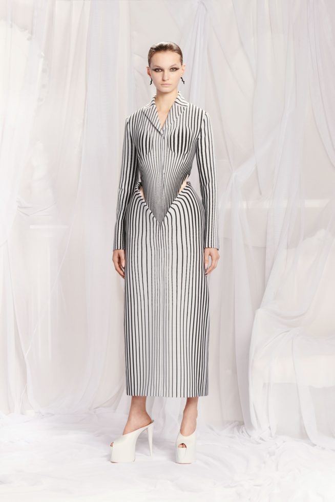 00002-jeanpaulgaultier-couture-spring-22-paris-credit-arnaudlajeunie