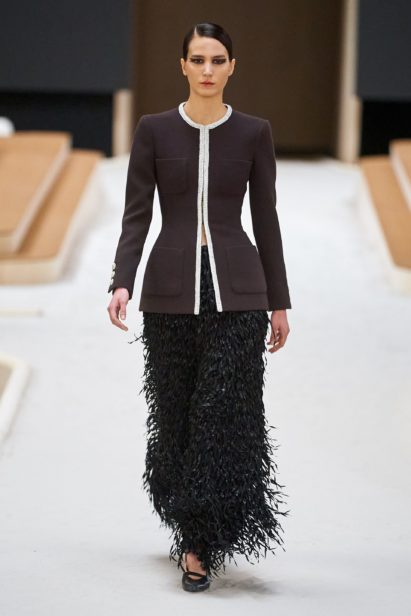 00004-chanel-couture-spring-22-credit-gorunway