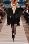 00004-schiaparelli-couture-spring-22-credit-gorunway