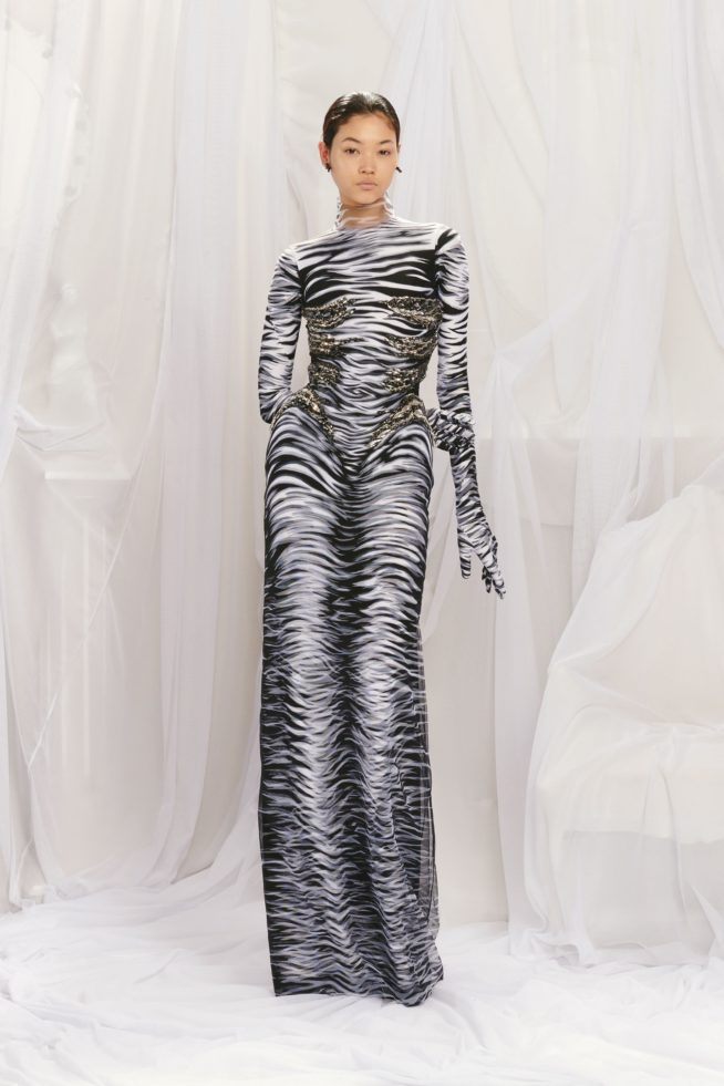 00006-jeanpaulgaultier-couture-spring-22-paris-credit-arnaudlajeunie