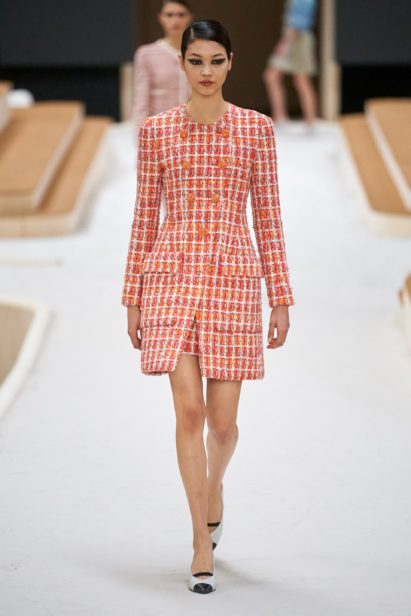 00010-chanel-couture-spring-22-credit-gorunway