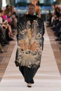 00010-schiaparelli-couture-spring-22-credit-gorunway