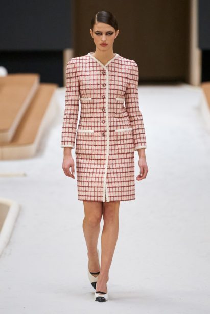 00011-chanel-couture-spring-22-credit-gorunway