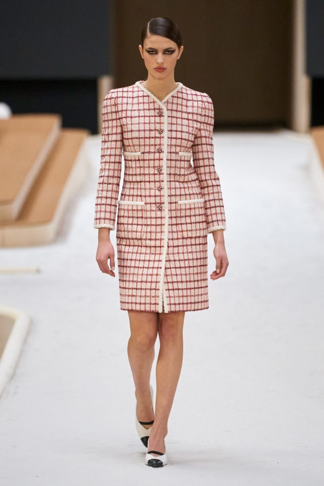 00011-chanel-couture-spring-22-credit-gorunway